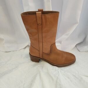 NWOB Diba True CRUSH IT Elegant, Tan Leather Heeled Boots for Women. Size 9